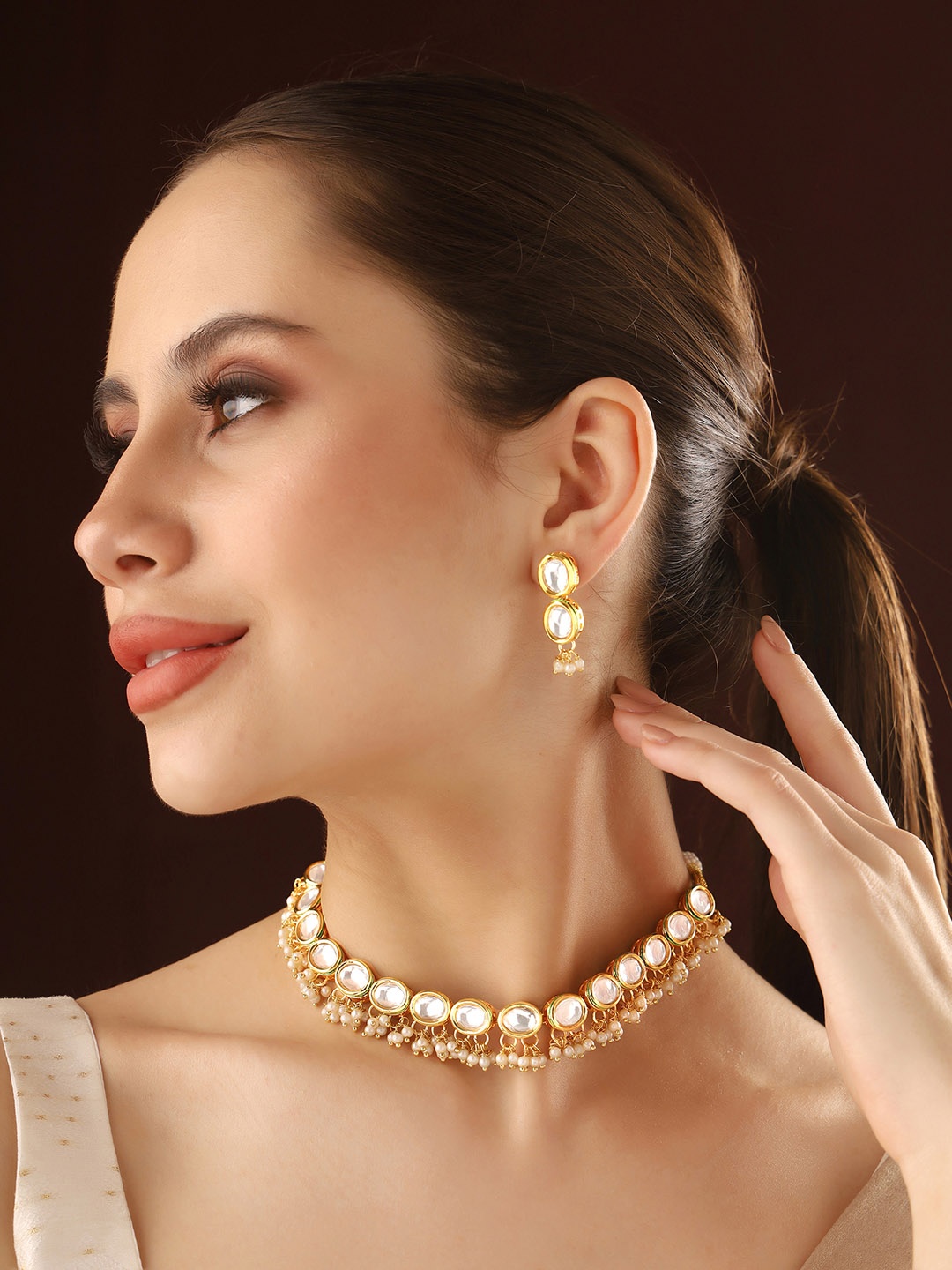 

Priyaasi Gold-Plated Kundan-Studded & Beaded Jewellery Set