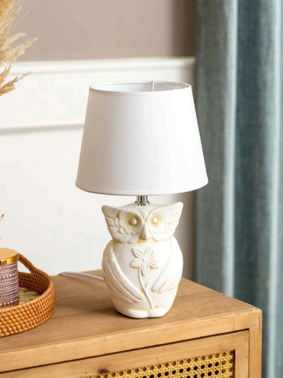 

THEDECORKART White Ceramic Frusturical Shaped Table Lamp