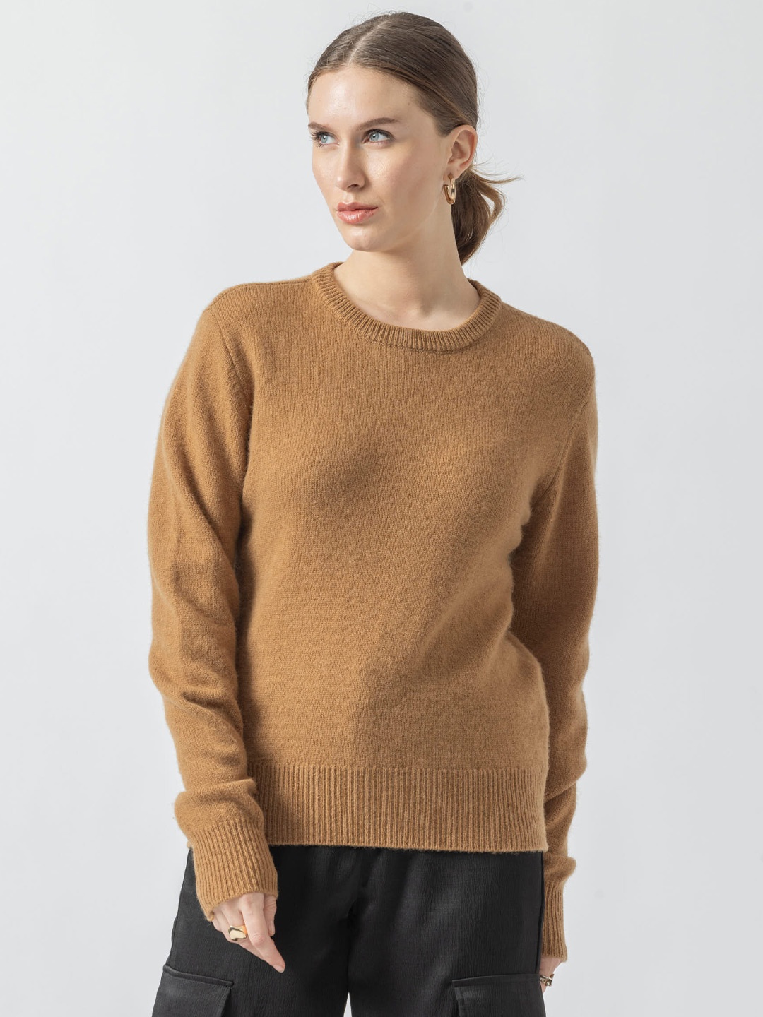 

B.Copenhagen Round Neck Long Sleeves Fuzzy Pullover Sweater, Beige