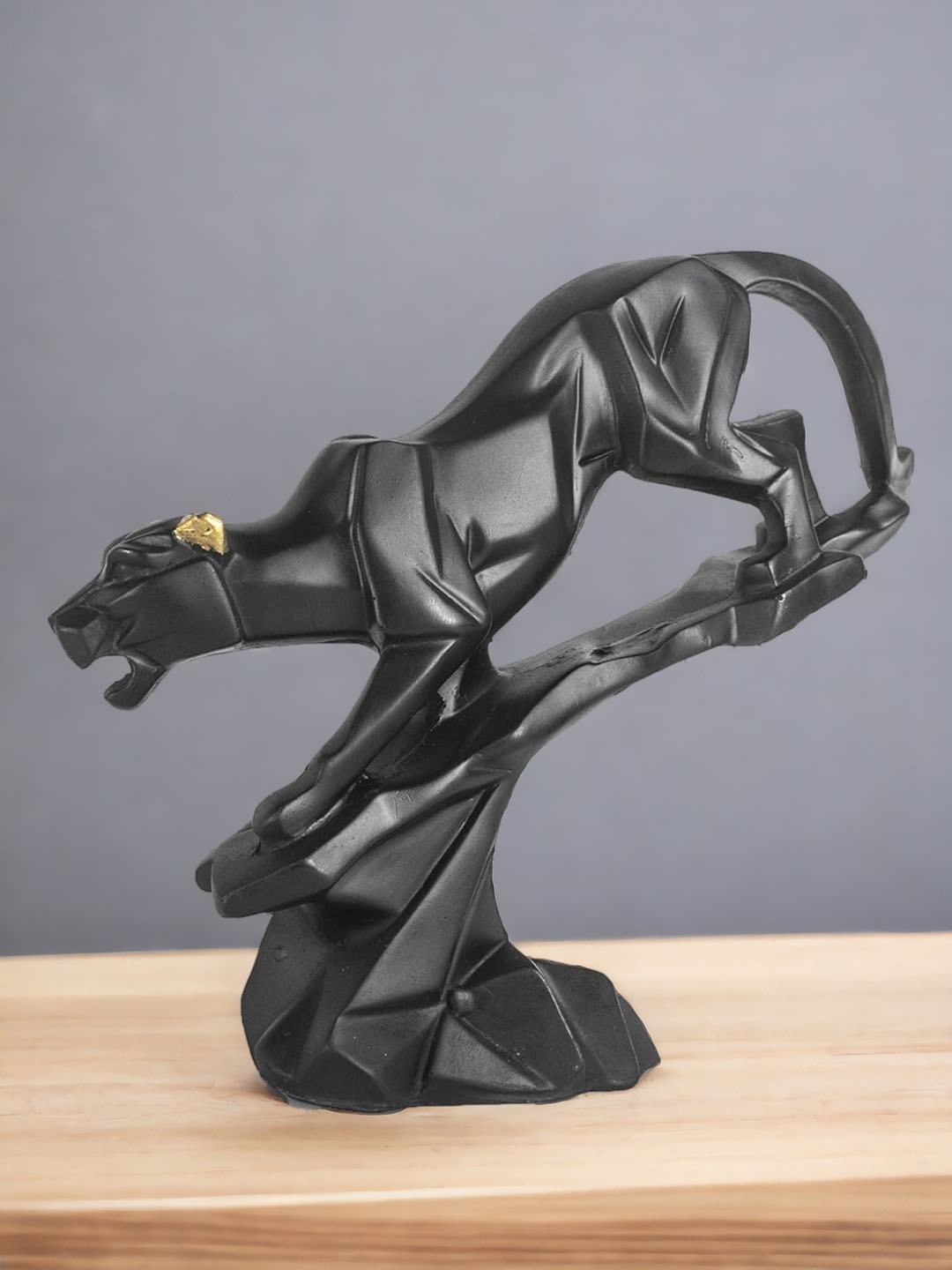 

The Artage Black Panther Polyresin Showpiece