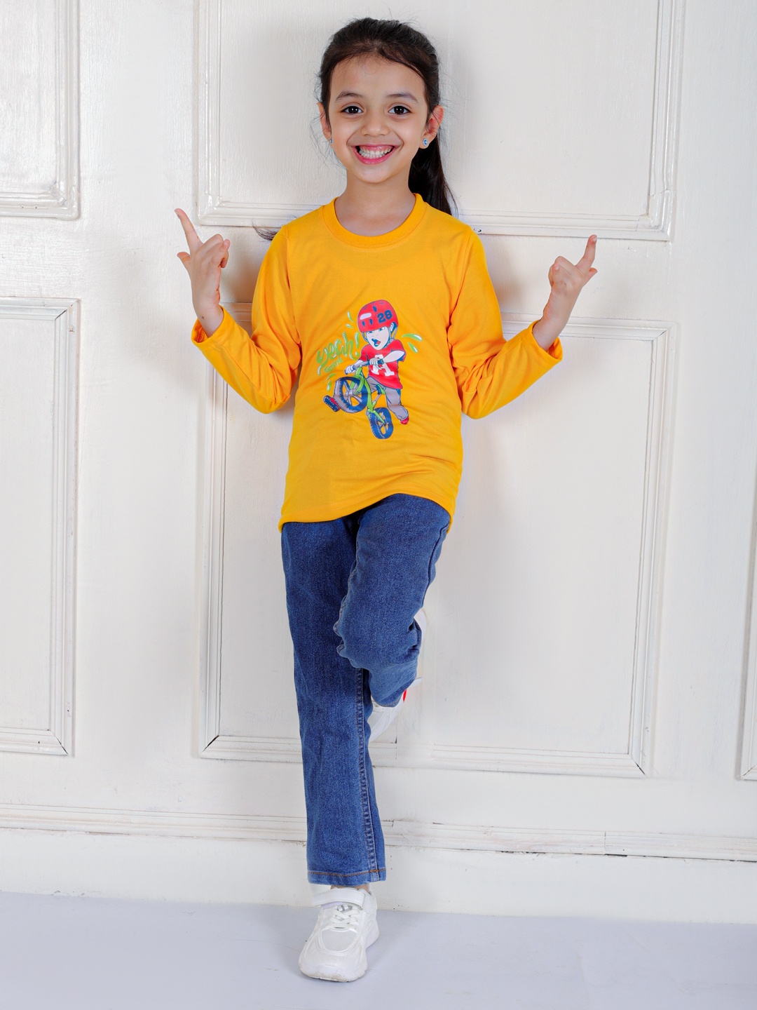 

Superminis Girls Graphic Printed Long Sleeves Cotton T-shirt, Mustard