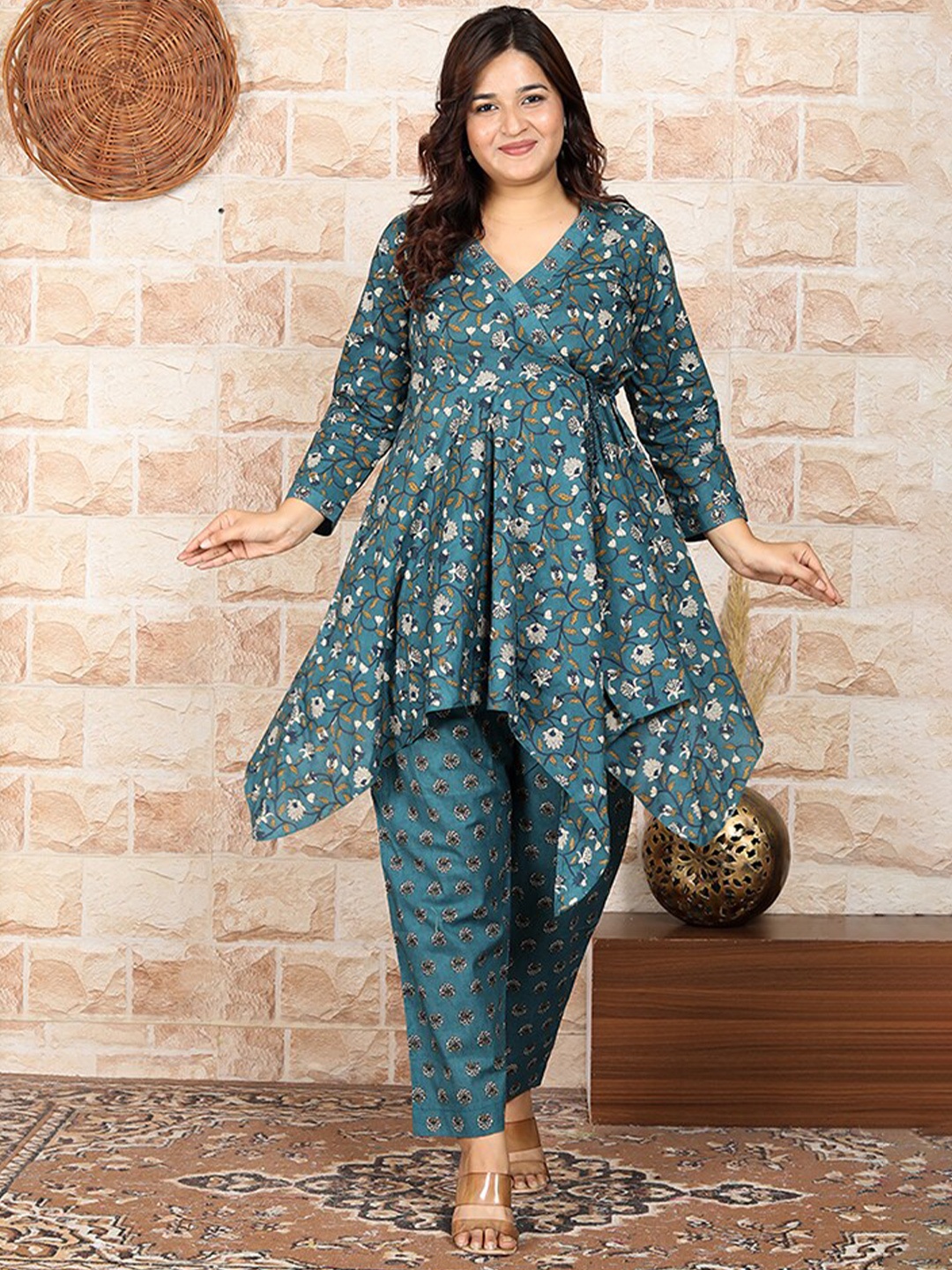 

SHOOLIN Floral Printed Muslin Chanderi Asymmetric Tunic With Trouser, Teal