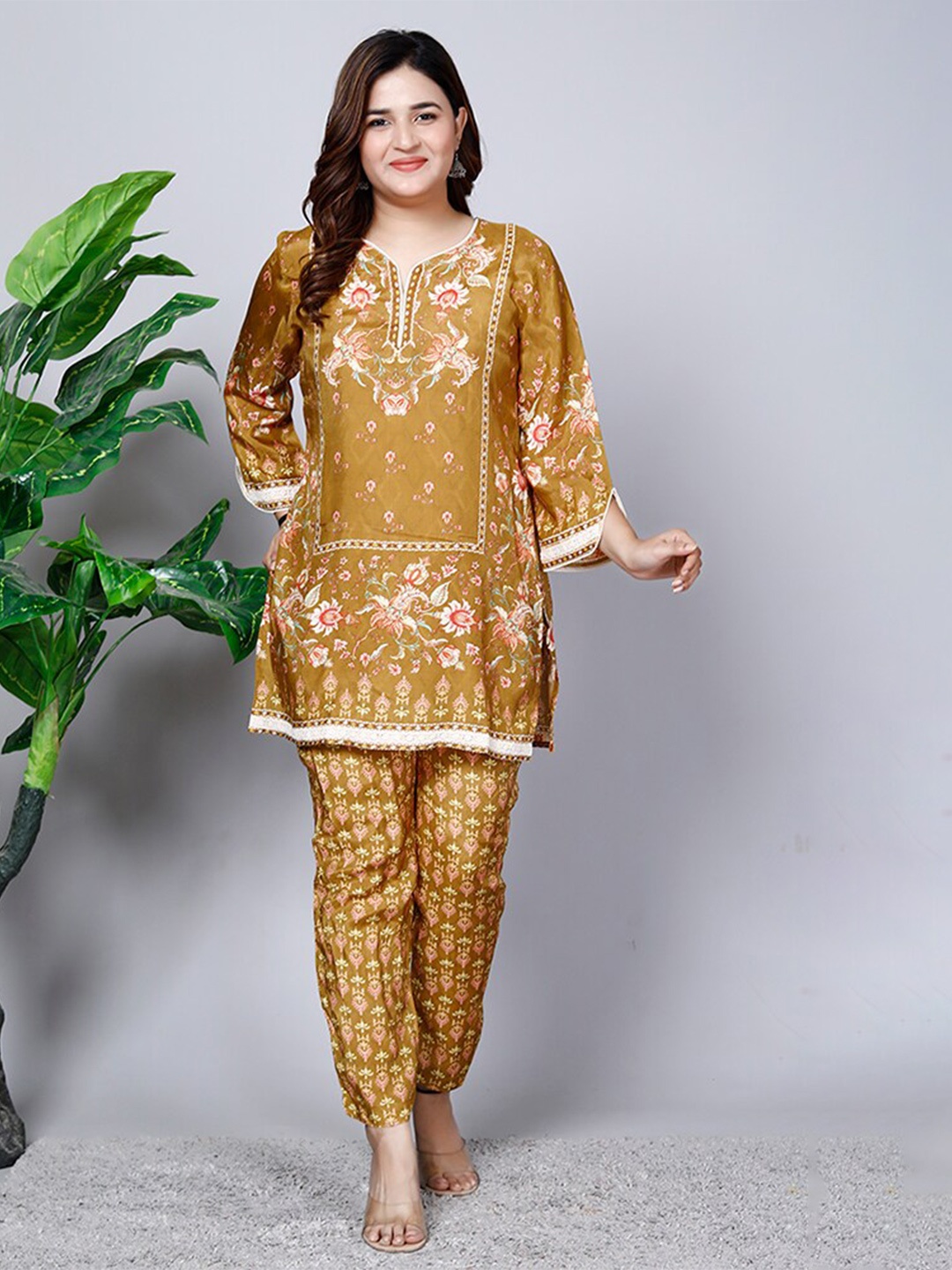 

SHOOLIN Ethnic Motifs Printed Notched Neck Pure Muslin Tunic With Trouser, Mustard