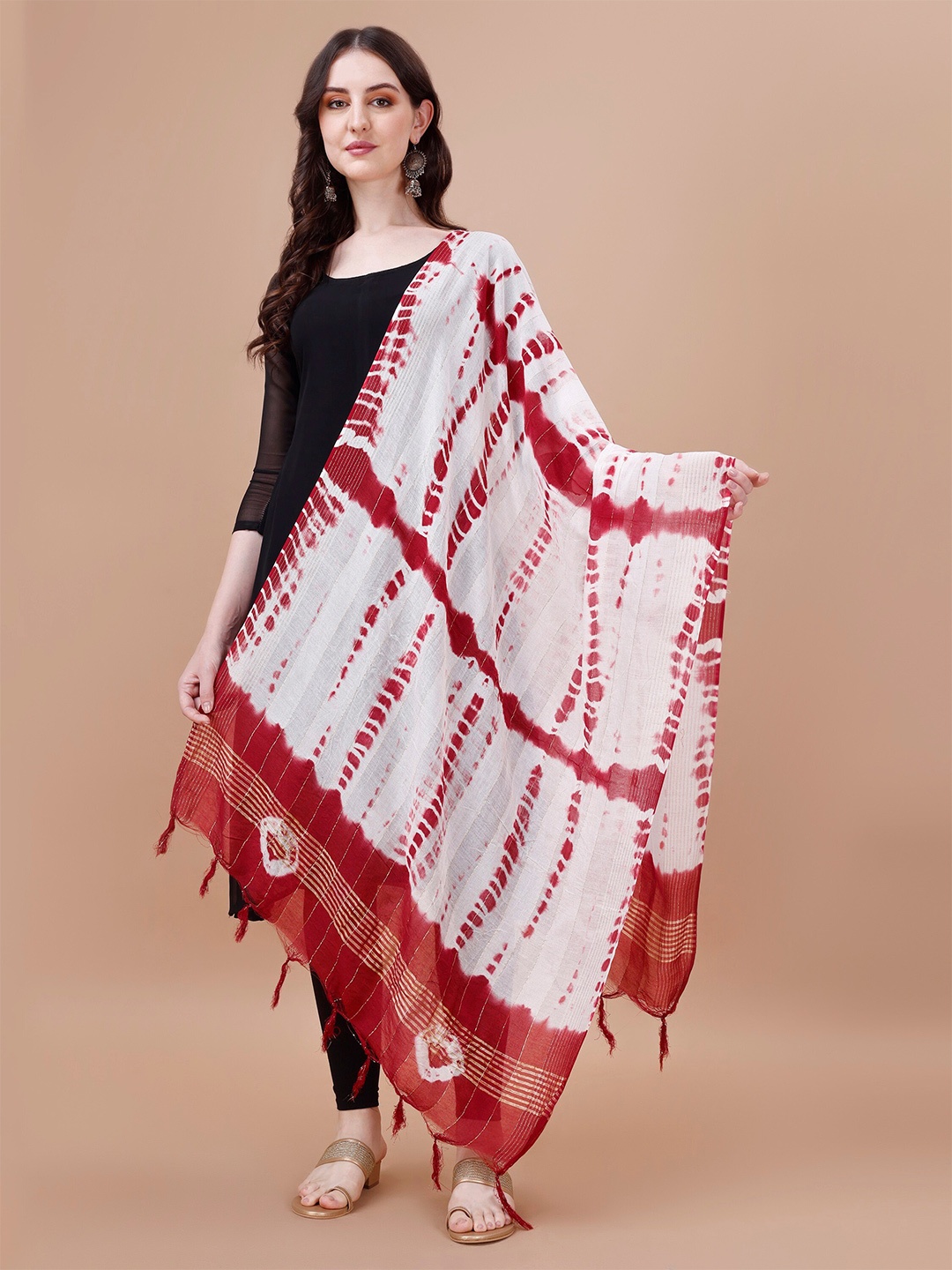 

CANIZZARO Tie & Dye Dyed Tasselled Cotton Dupatta, Maroon