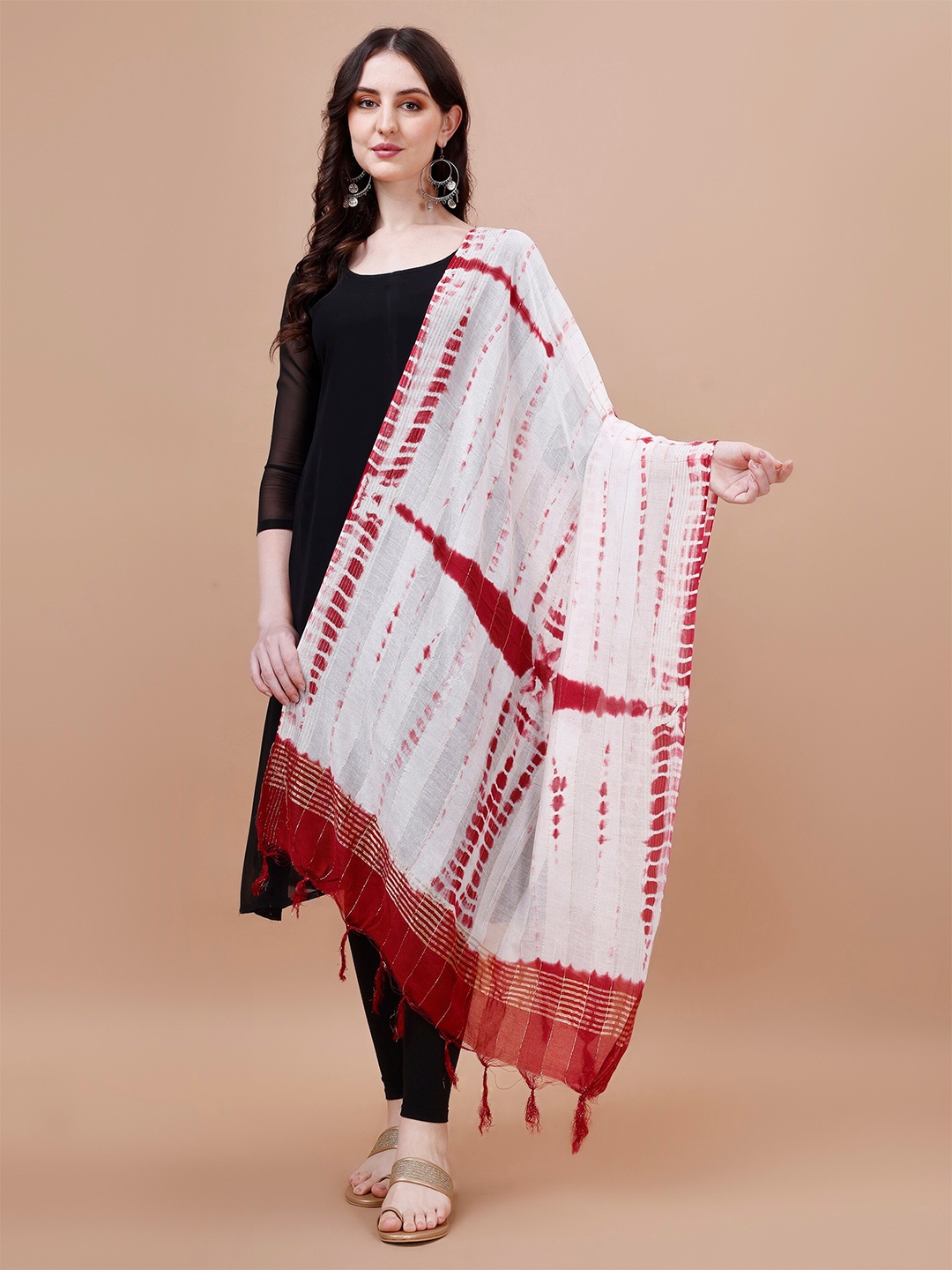 

CANIZZARO Tie & Dye Dyed Tasselled Cotton Dupatta, Maroon