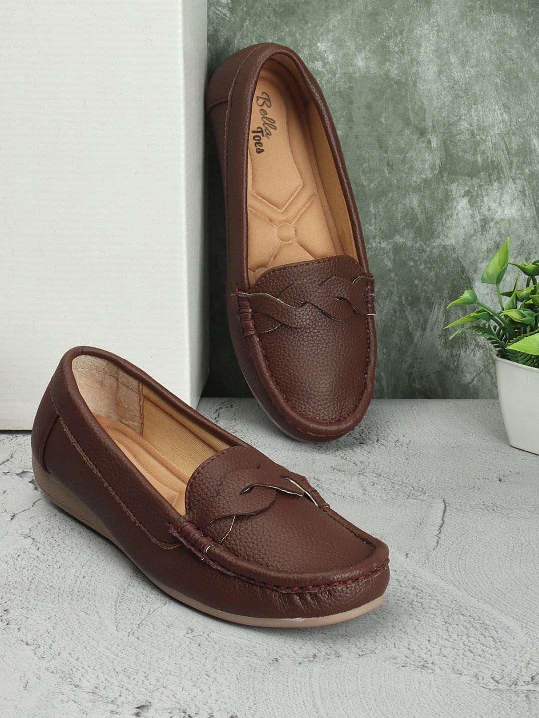 

Bella Toes Women Textured Lightweight Penny Loafers, Brown