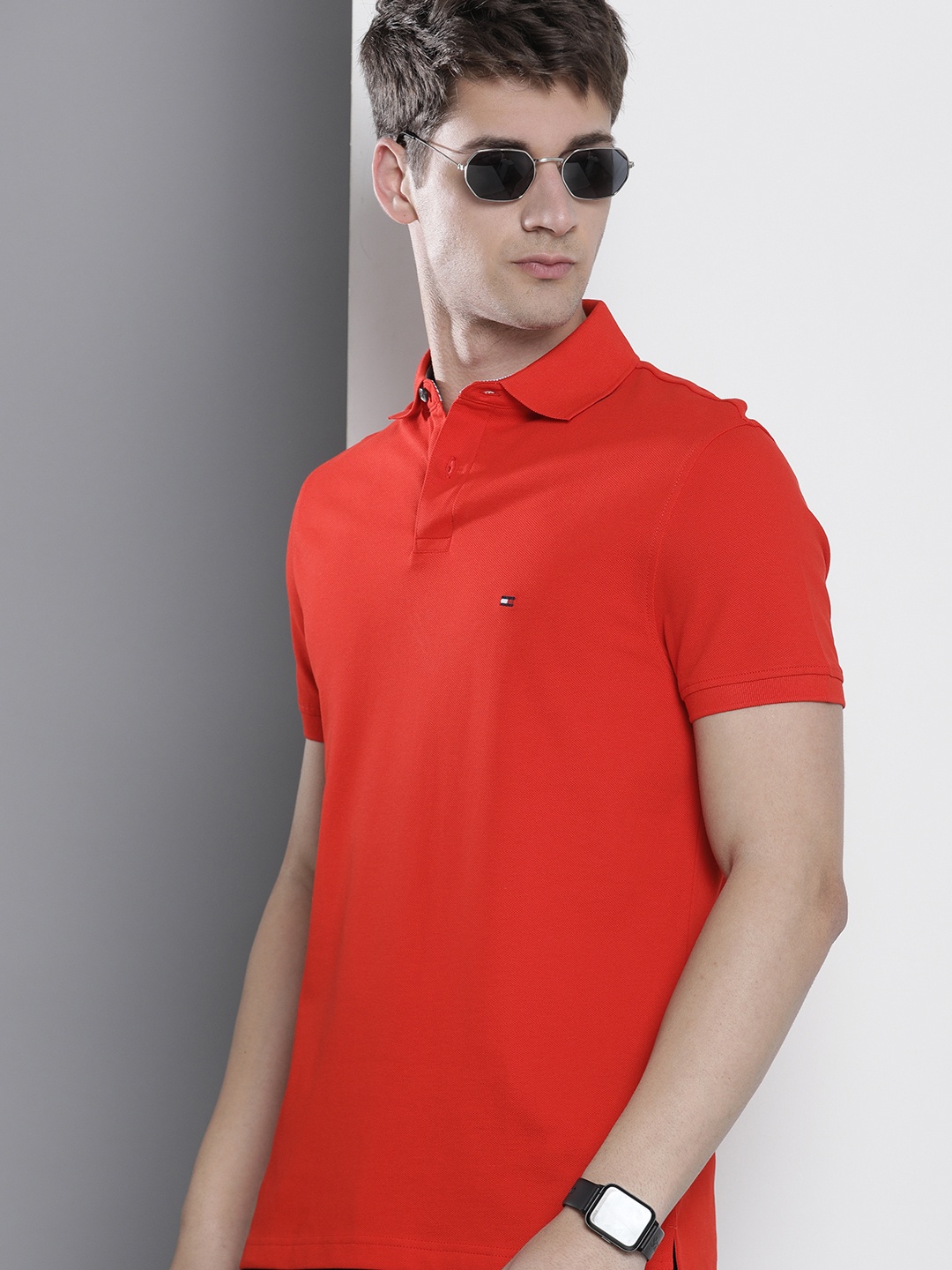 

Tommy Hilfiger Solid Polo Collar Casual T-shirt, Red