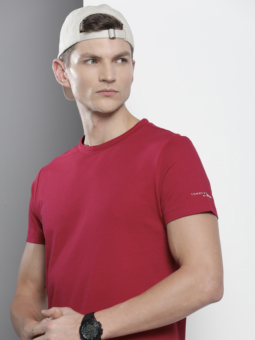 

Tommy Hilfiger Pure Cotton Slim Fit Casual T-shirt, Red