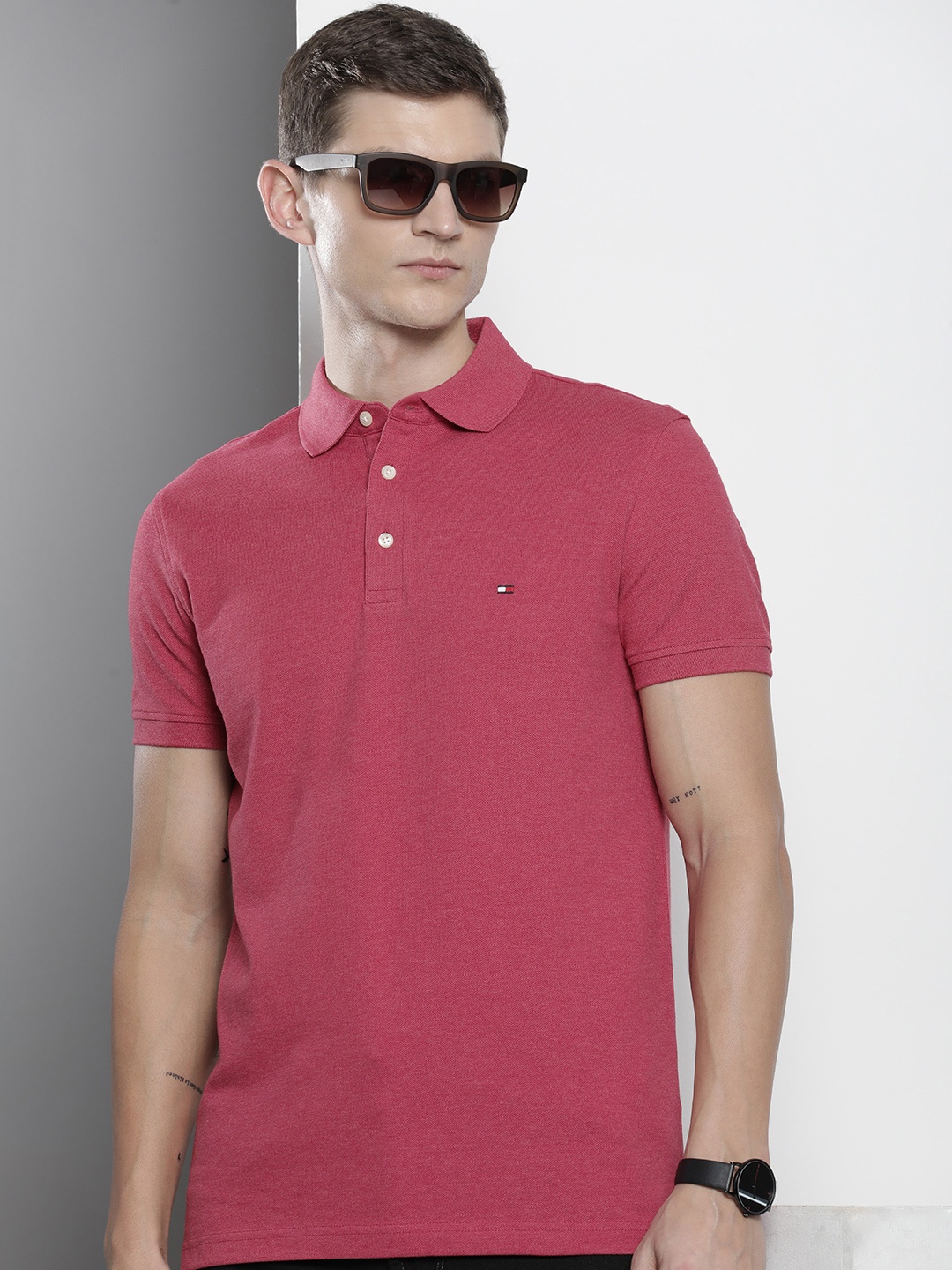 

Tommy Hilfiger Solid Slim Fit Short Sleeves Polo Collar T-shirt, Magenta