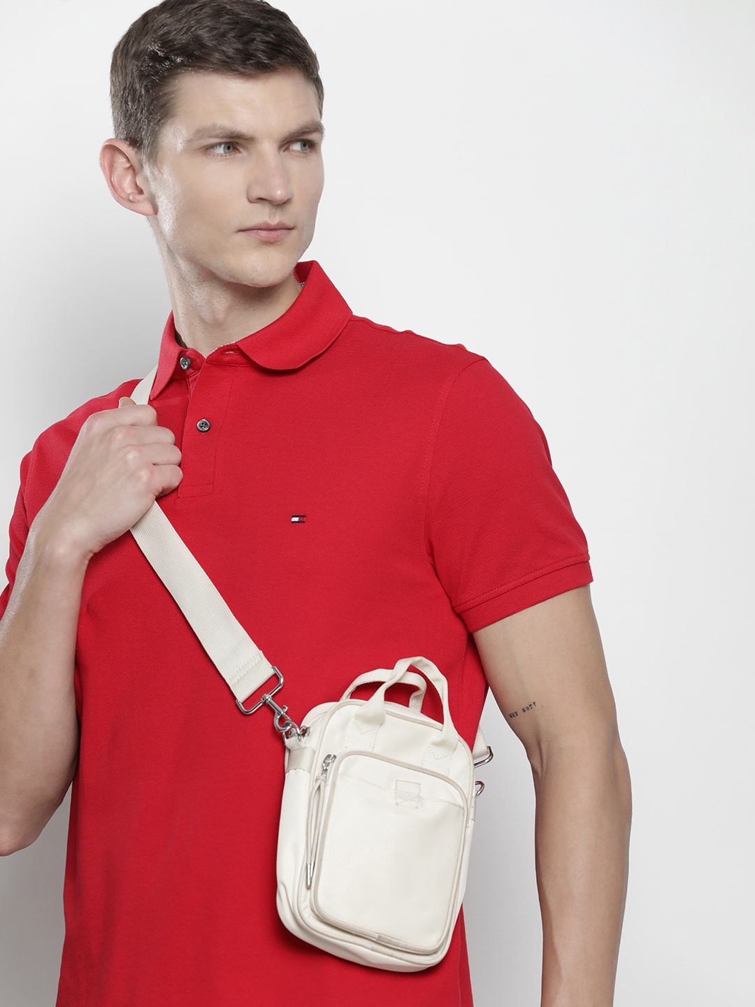 

Tommy Hilfiger Solid Regular Fit Short Sleeves Polo Collar T-shirt, Red