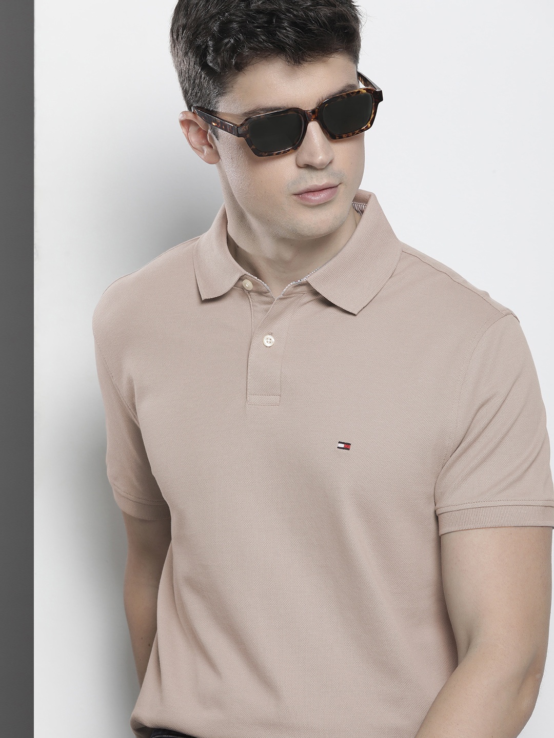 

Tommy Hilfiger Solid Polo Collar Casual T-shirt, Taupe