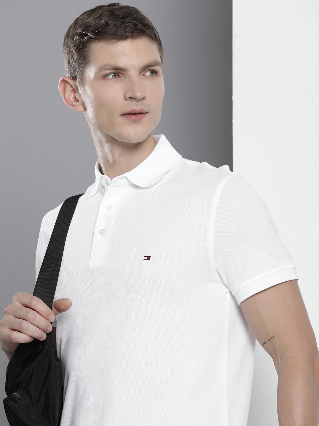 

Tommy Hilfiger Solid Slim Fit Short Sleeves Polo Collar T-shirt, White
