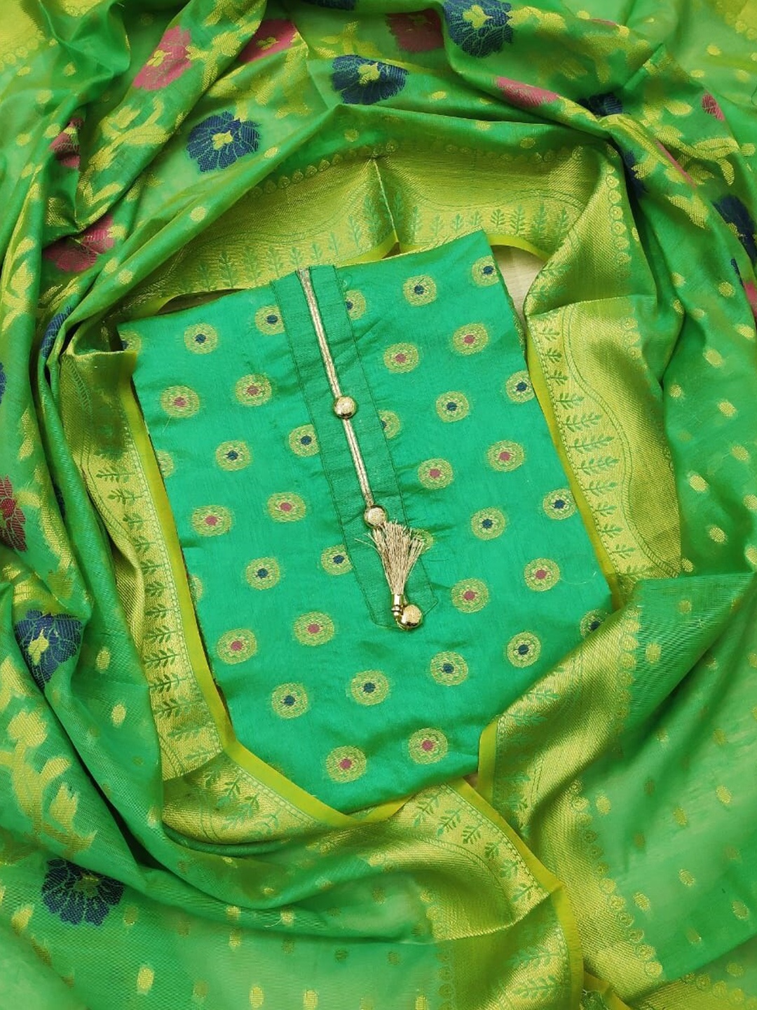 

MANVAA Ethnic Motifs Woven Design Banarasi Jacquard Unstitched Dress Material, Green