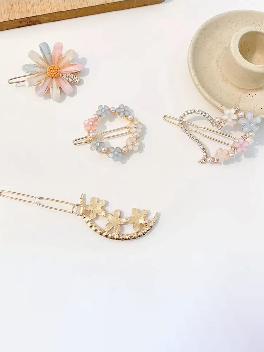 

DN Creation Set of 4 Flower Claw Clips, White