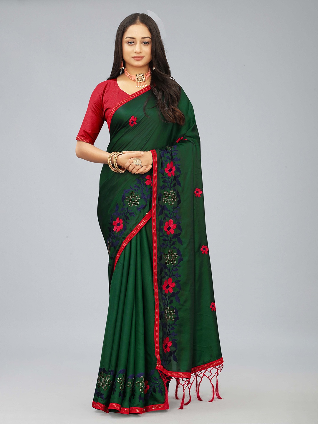 

Kiwie Satin Heavy Work Saree, Green