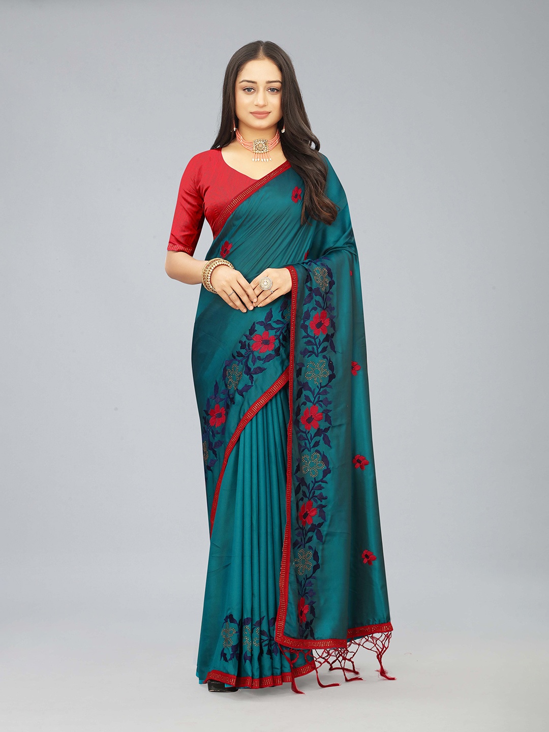 

Kiwie Floral Printed Heavy Work Saree, Teal