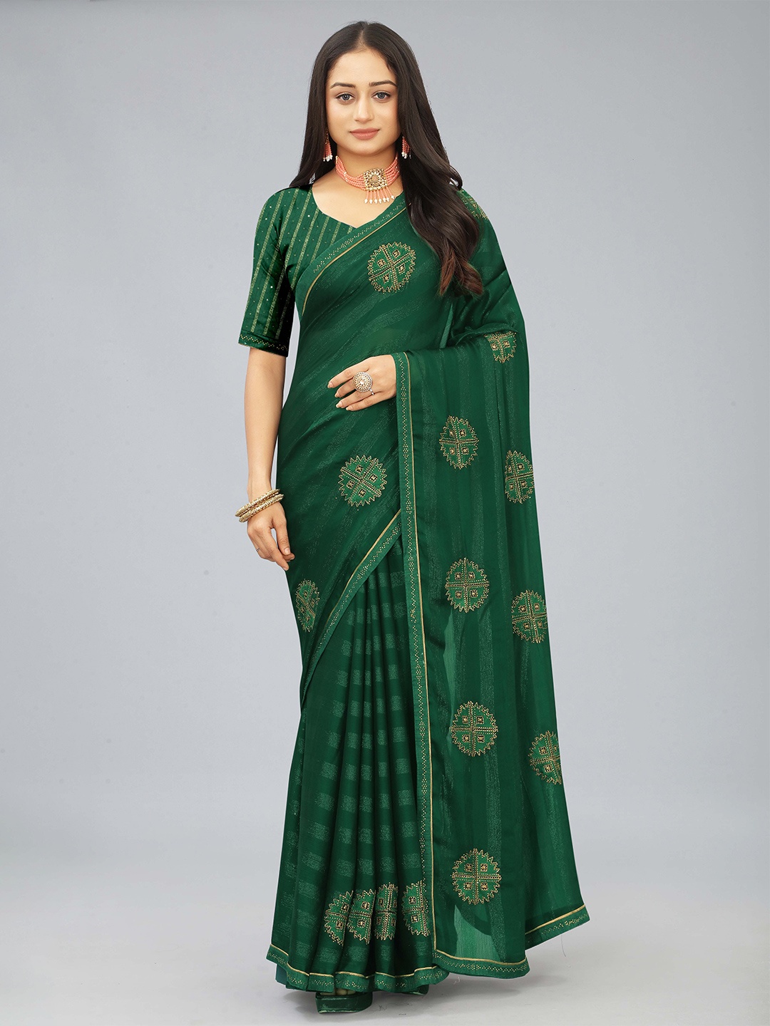 

Kiwie Floral Embroidered Heavy Work Saree, Green