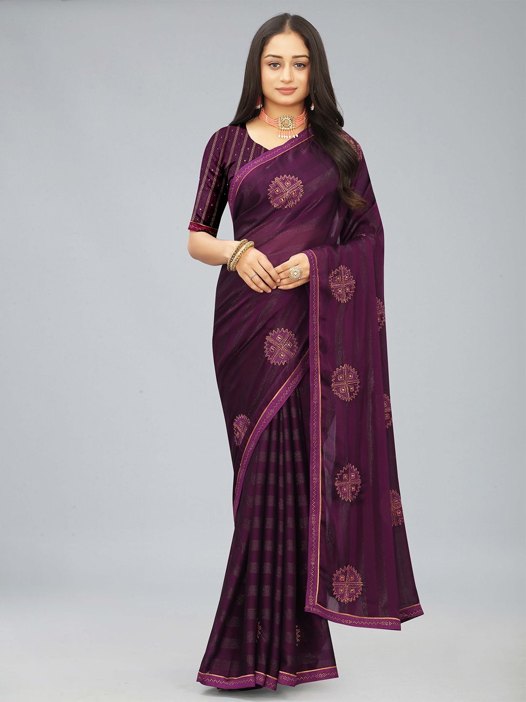 

Kiwie Ethnic Motifs Printed Heavy Work Saree, Lavender