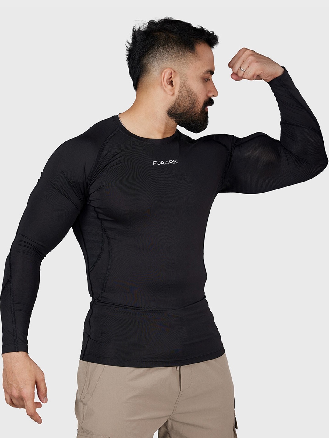 

FUAARK Round Neck Raglan Sleeves Moisture Wicking Compression T-shirt, Black