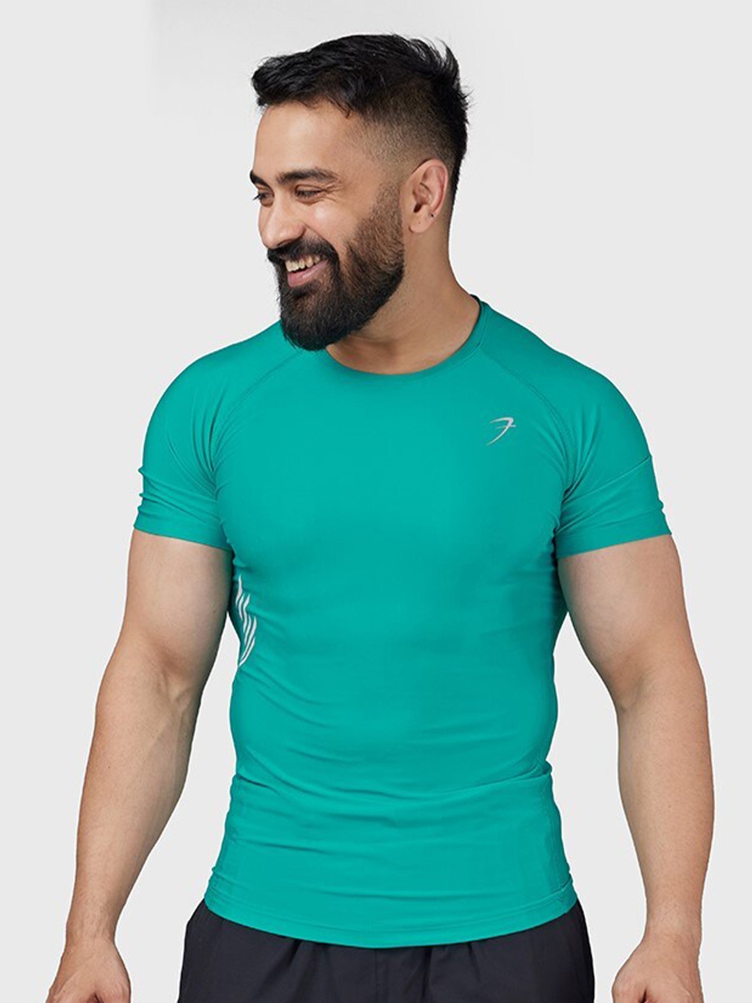 

FUAARK Round Neck Raglan Sleeves Moisture Wicking Compression T-shirt, Green