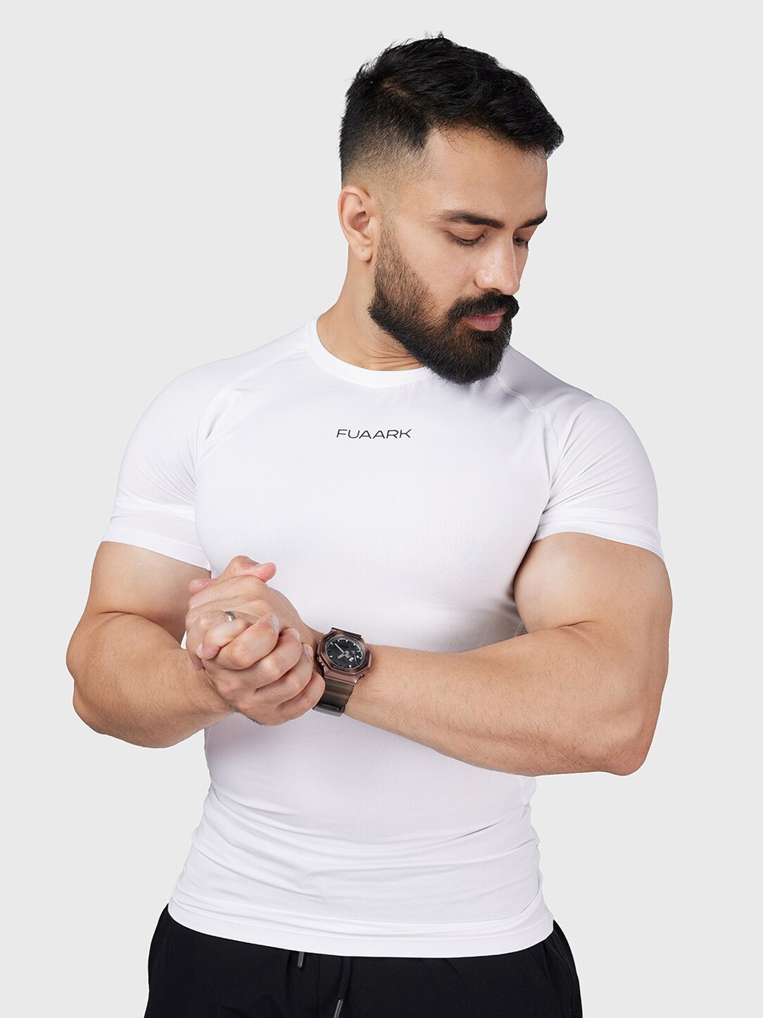 

FUAARK Round Neck Raglan Sleeves Moisture Wicking Compression T-shirt, White