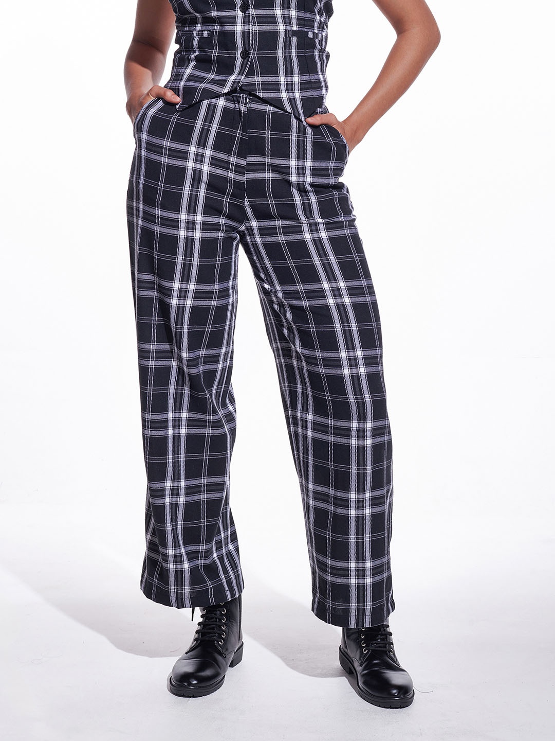 

IZF Women Checked Loose Fit High-Rise Cotton Trousers, Navy blue