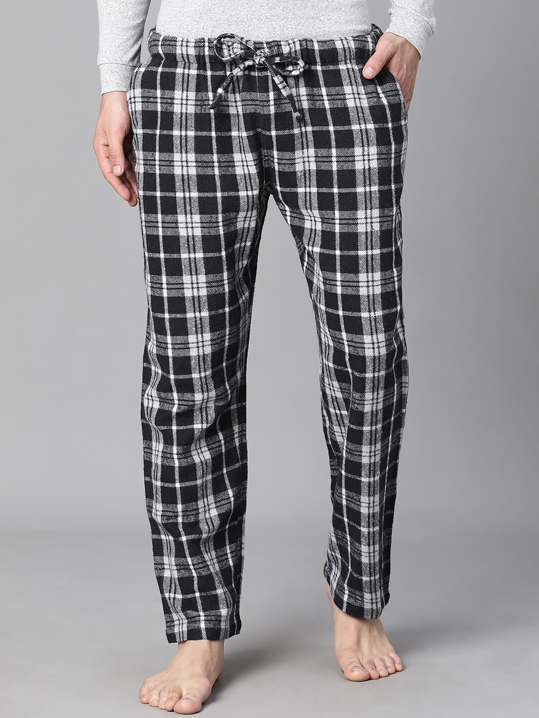 

Oxolloxo Men Checked Cotton Mid Rise Lounge Pant, Multi