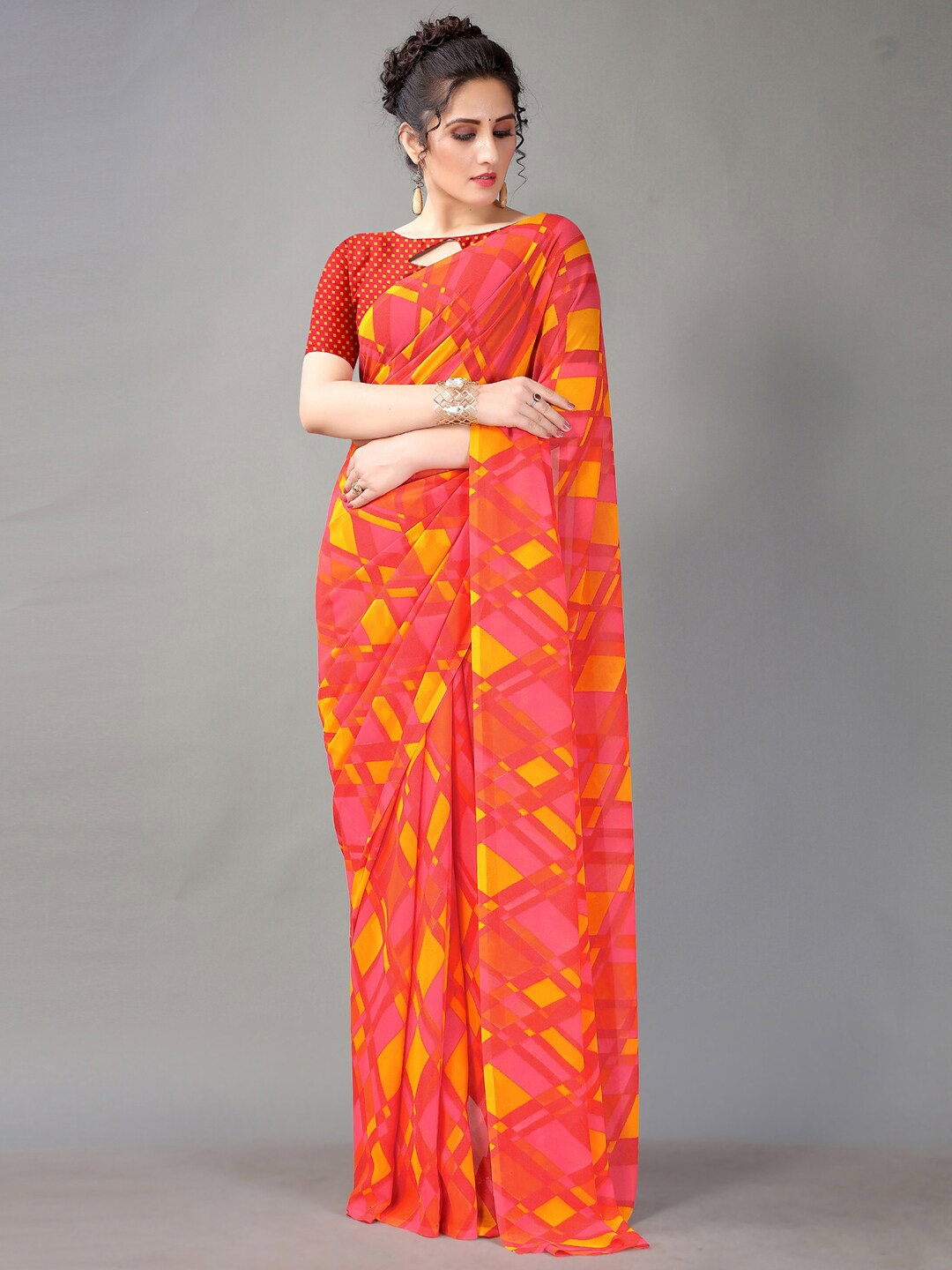 

HRITIKA Geometric Printed Saree, Pink