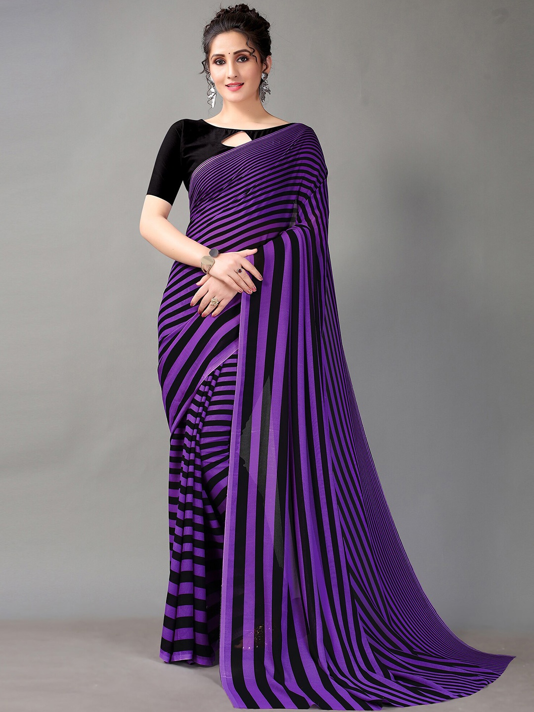 

HRITIKA Striped Saree, Purple