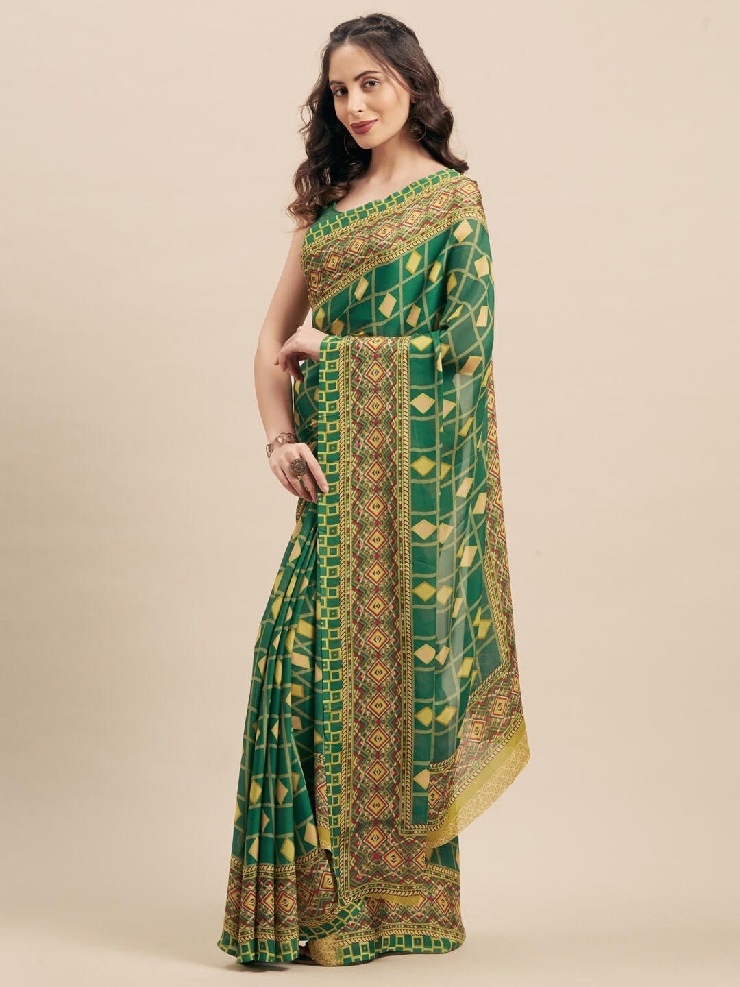 

HRITIKA Geometric Printed Saree, Green