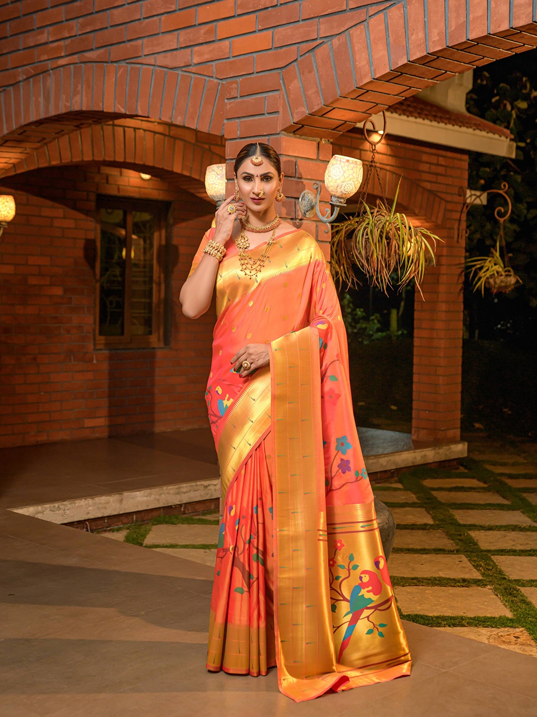 

PATIALAPICKS Ethnic Motifs Woven Design Zari Pure Silk Kanjeevaram Saree, Orange