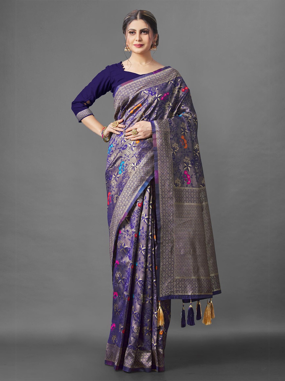 

LIMDO Floral Woven Design Zari Kanjeevaram Saree, Navy blue