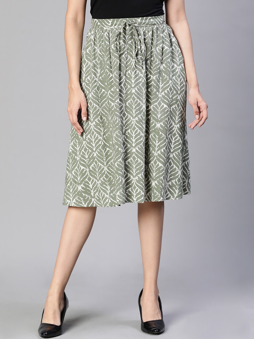 

Oxolloxo Ethnic Motifs Printed Pleated Flared Skirt, White