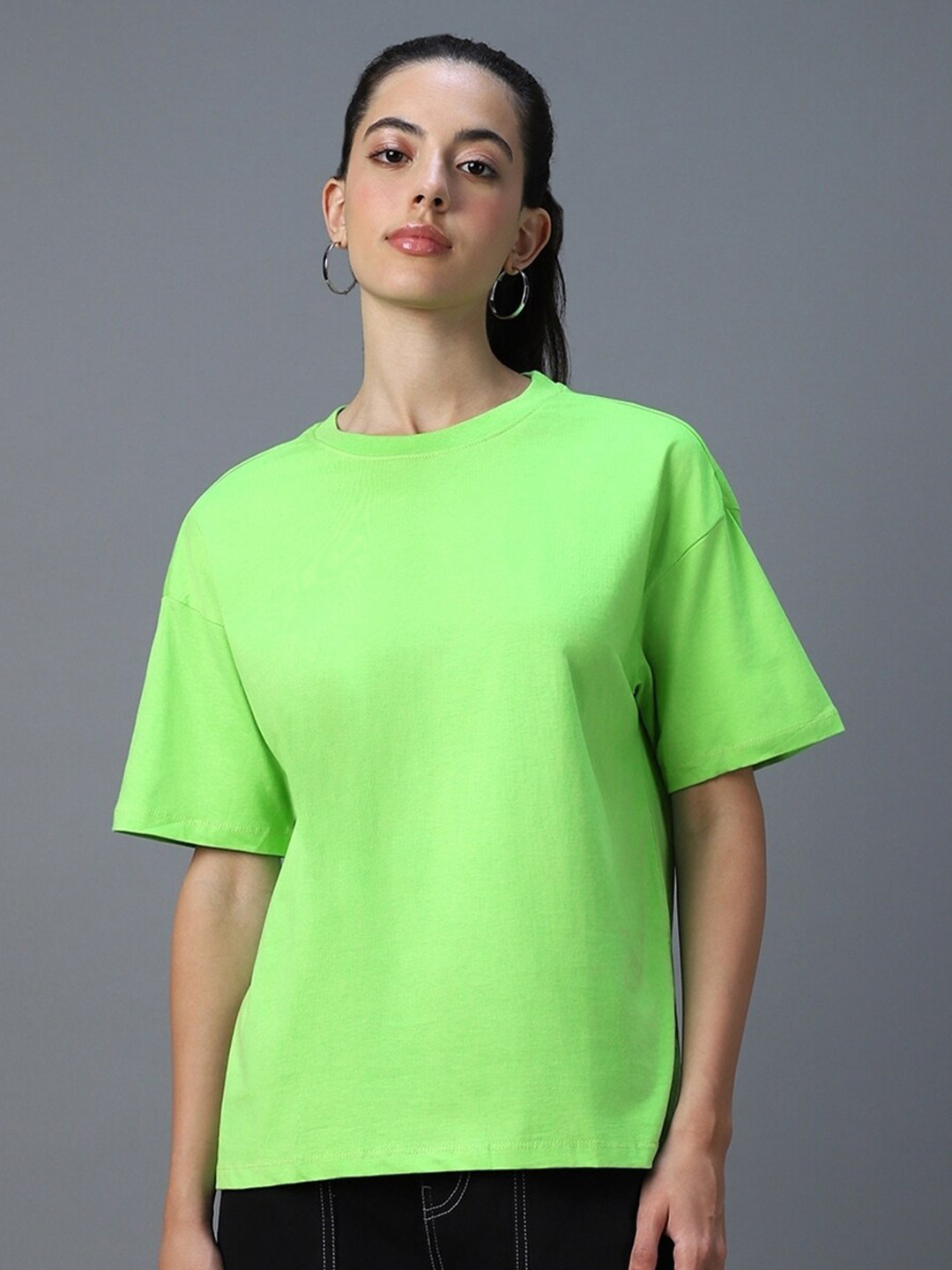 

Bewakoof Green Drop-Shoulder Sleeves Pure Cotton Oversized T-shirt