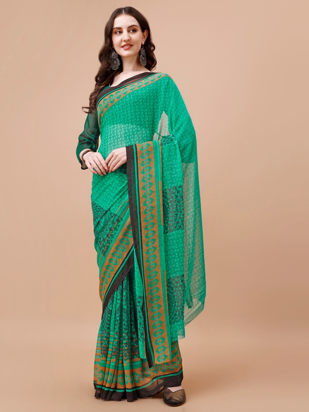 

Indian Women Floral Printed Pure Chiffon Saree, Green