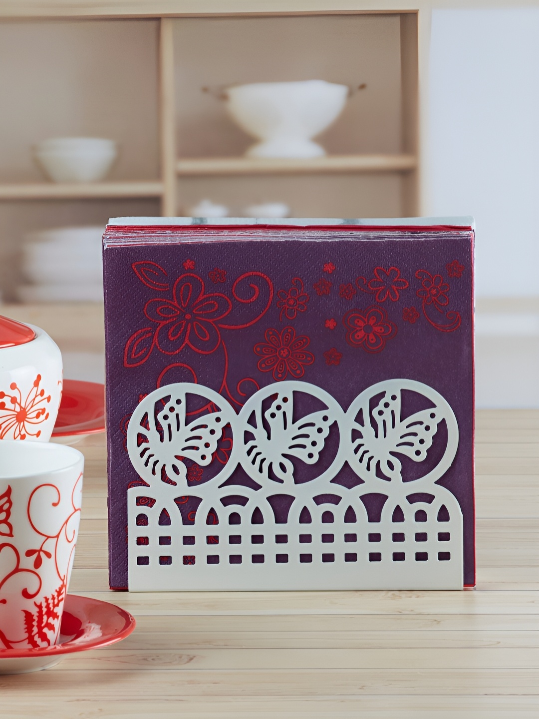 

Kookee White Textured Tissue Holder