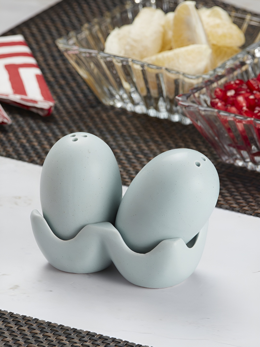 

Kookee Blue Textured Ceramic Salt & Pepper Set With Tray