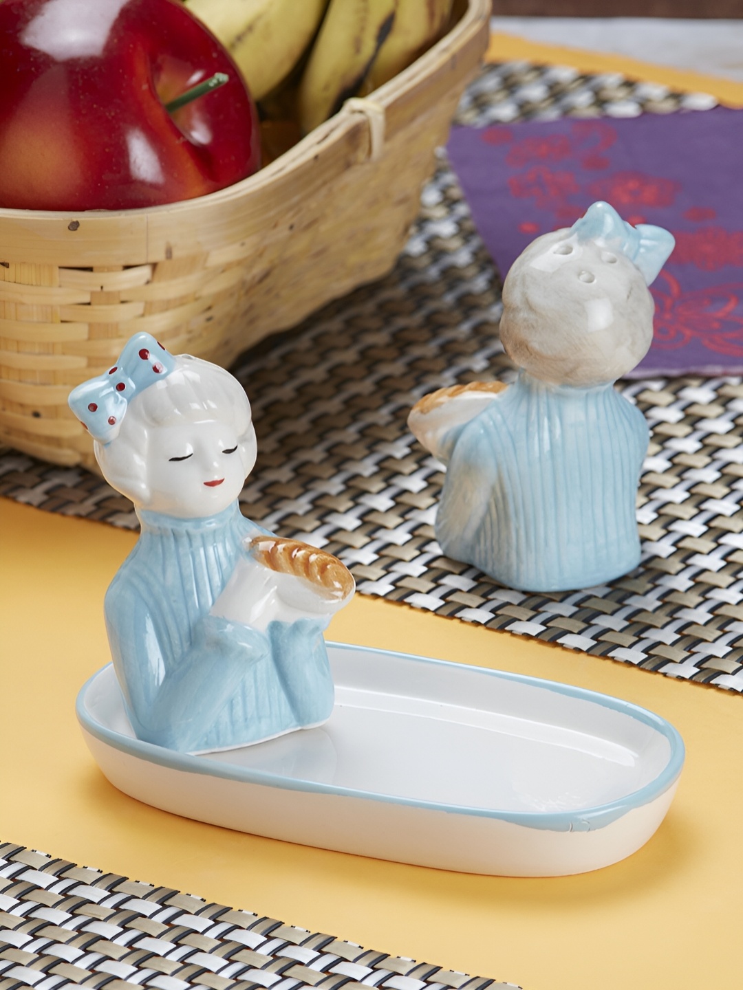 

Kookee Blue Ceramic Salt & Pepper Container with tray