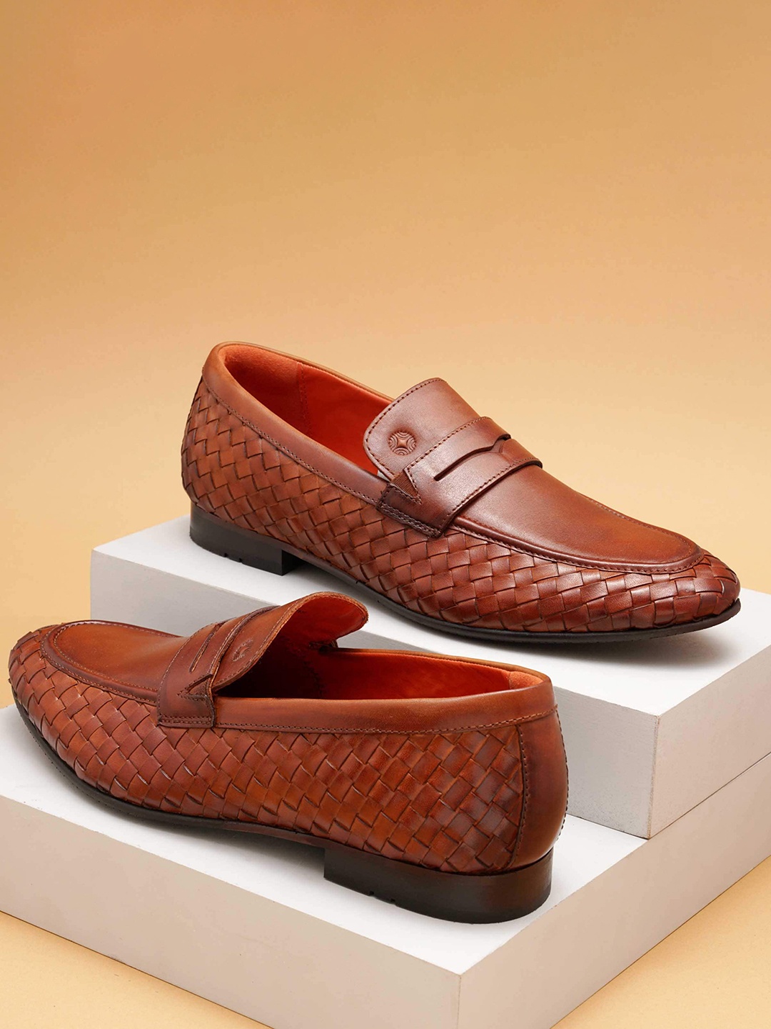 

Ruosh Men Textured Leather Formal Penny Loafers, Brown