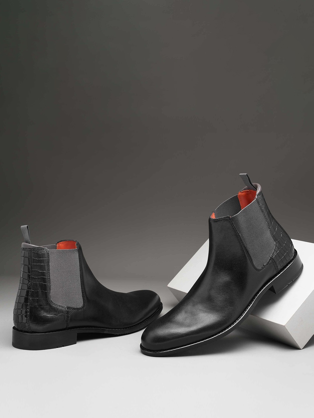 

Ruosh Men Mid Top Leather Work Chelsea Boots, Black