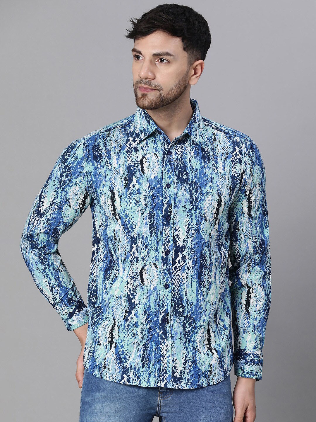 

Oxolloxo Relaxed Abstract Printed Casual Shirt, White