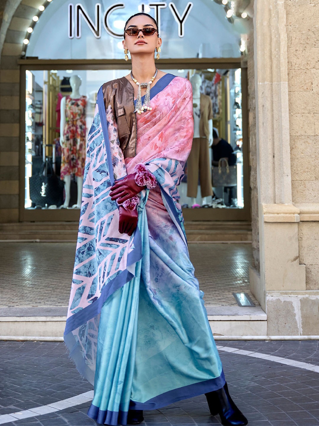 

elora Abstract Printed Satin Saree, Blue