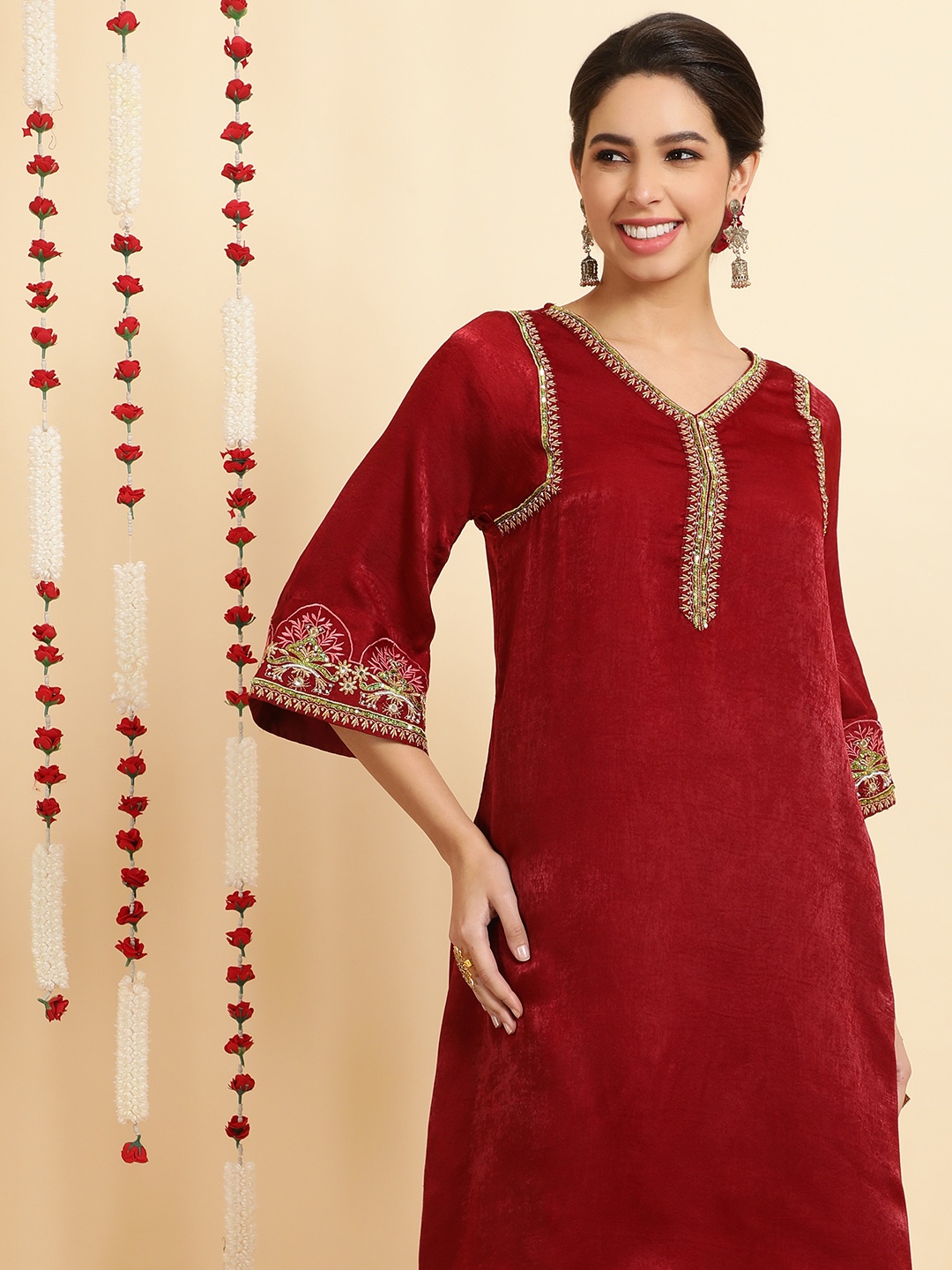 

Jaipur Kurti Ethnic Motif Woven Design Velvet Straight Kurta, Maroon