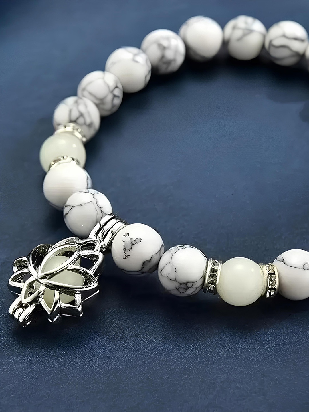 

KARISHMA KREATIONS Unisex Beaded Charm Bracelet, White