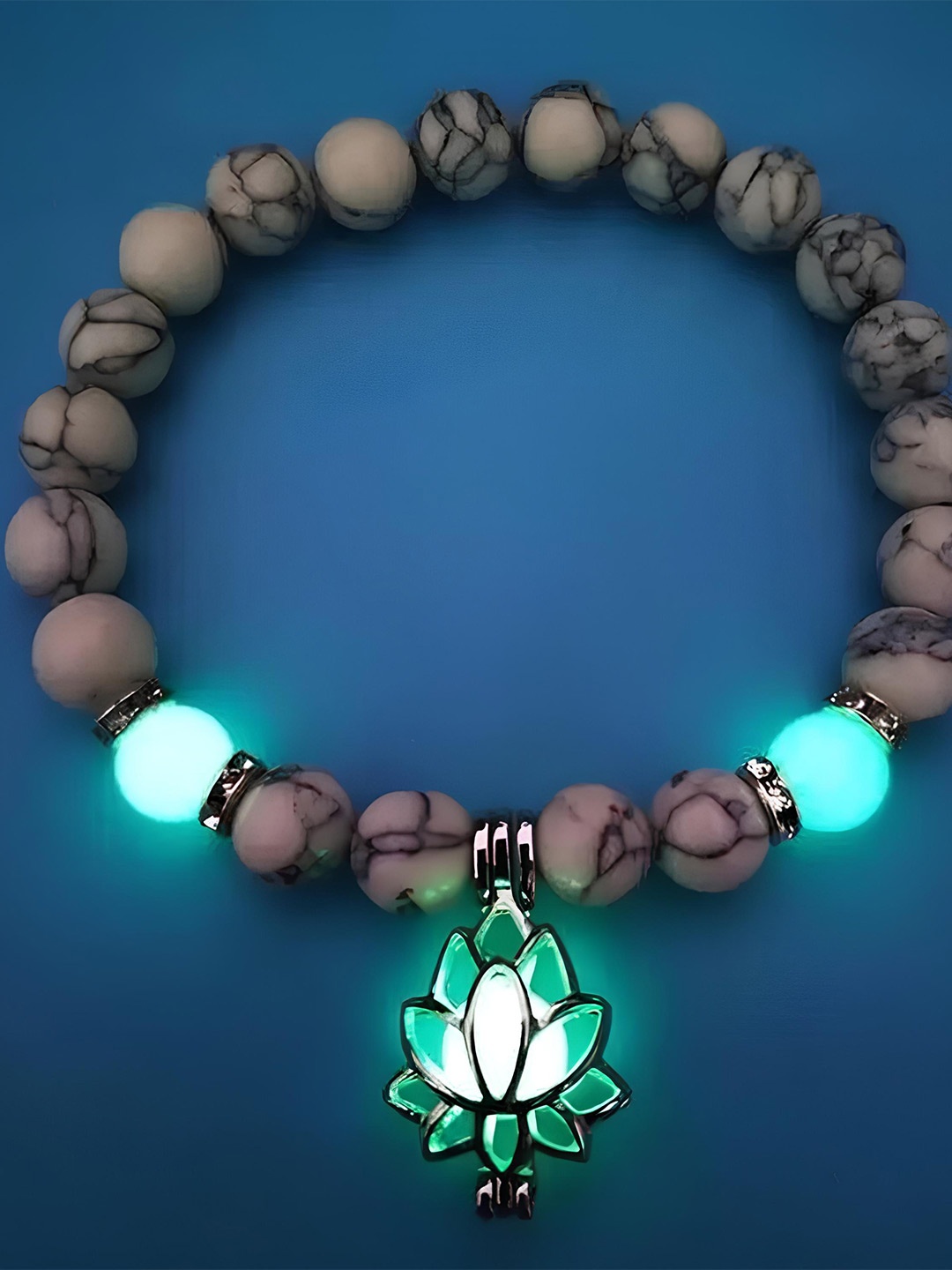 

KARISHMA KREATIONS Unisex Glowing Beaded Bracelet, White