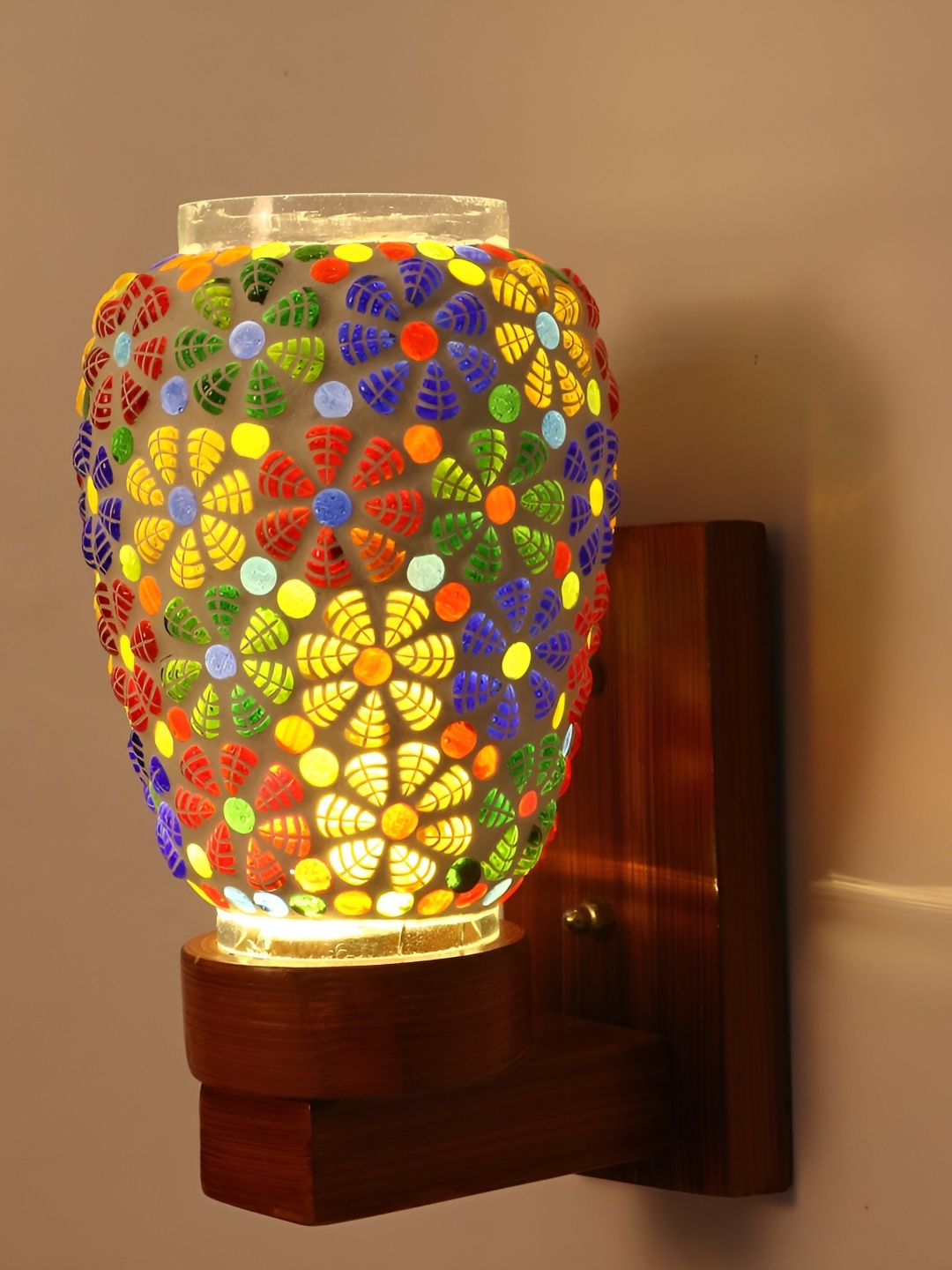 

Afast White & Yellow Glass Wall Lamp