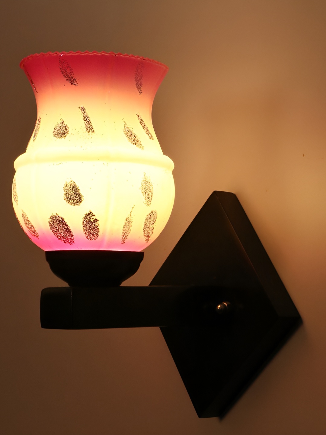 

Afast Pink & Black Printed Abstract Shaped Glass Wall Lamp