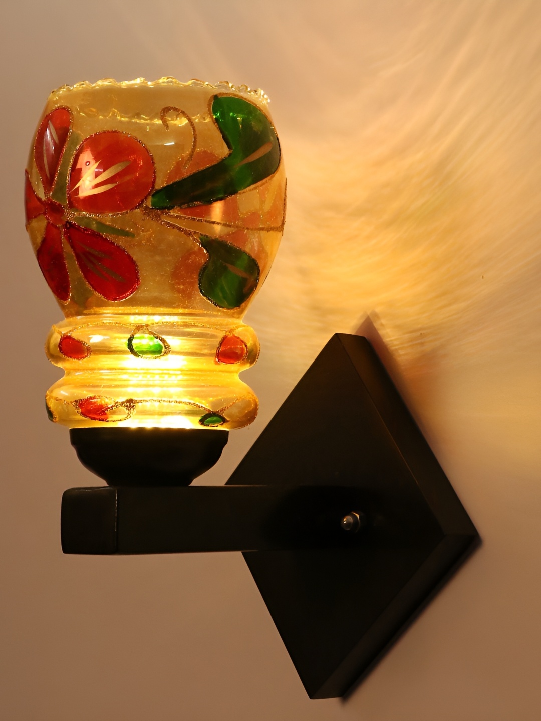 

Afast Brown & Red Printed Abstract Shaped Glass Wall Lamp
