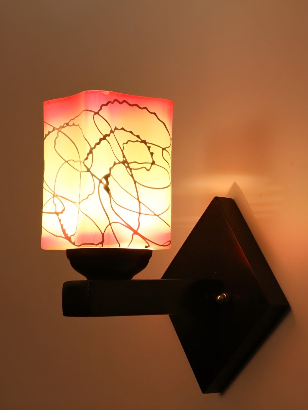 

Afast Pink & Grey Printed Square Shaped Glass Wall Lamp