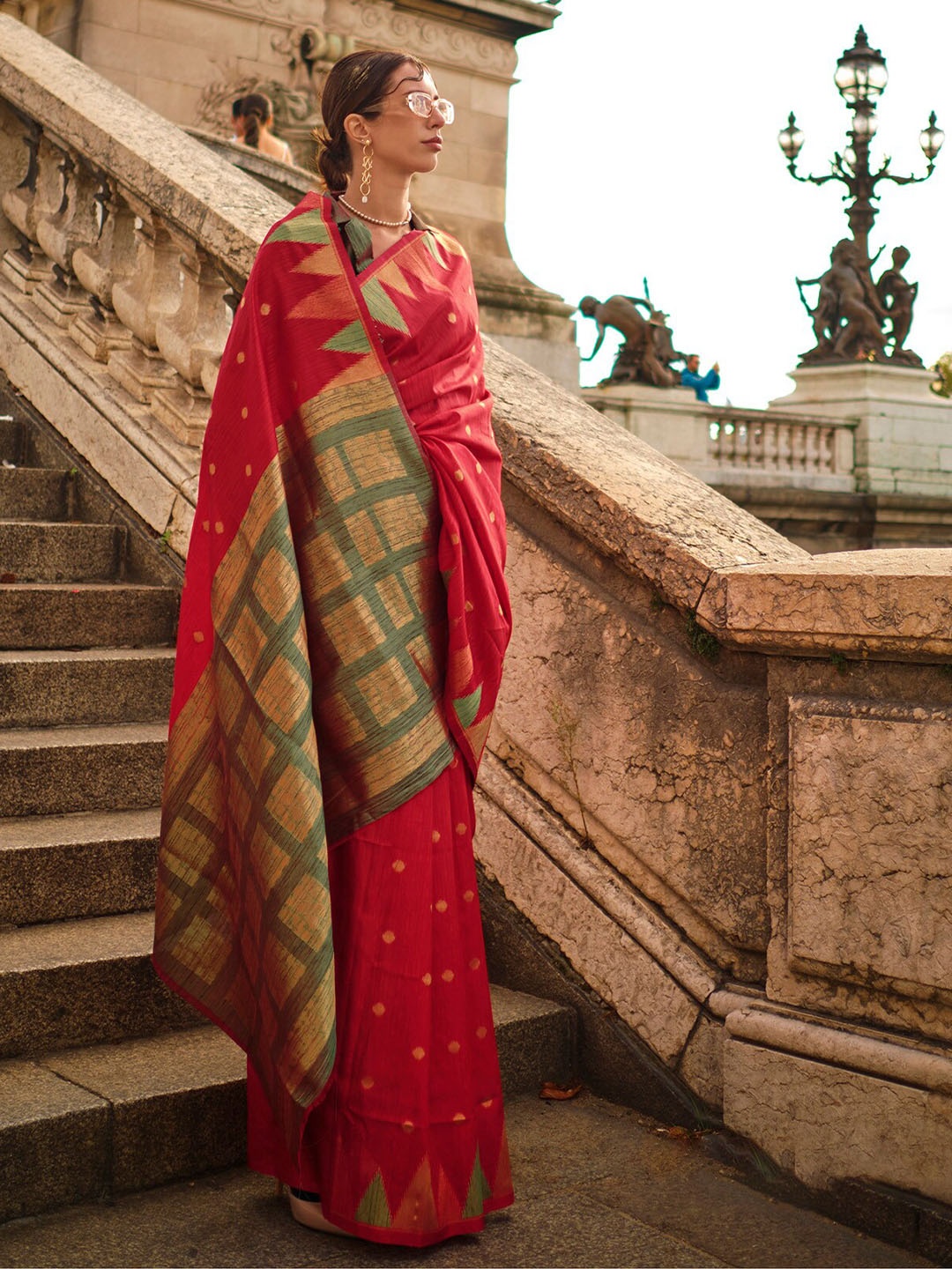 

elora Ethnic Motifs Woven Design Banarasi Saree, Red